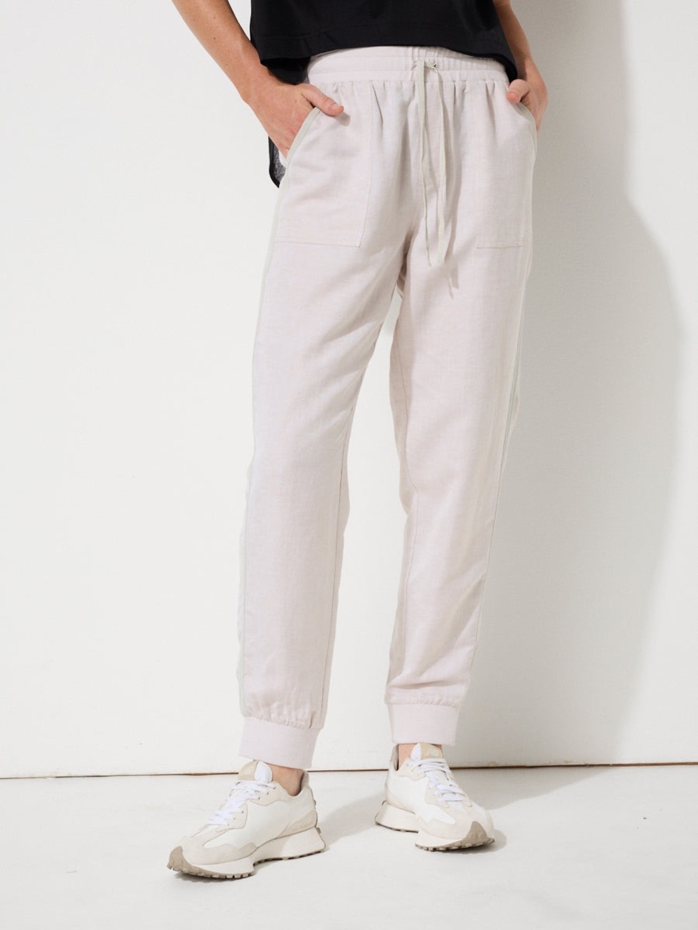 Women’s Marc O’Polo Lightweight Drawstring Linen Joggers in Beige